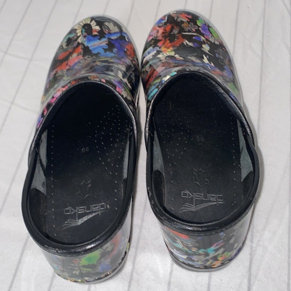 Dansko Professional – Daisy Patent size 38, Women's Watercolor Slip-On Comfort - Picture 7 of 13
